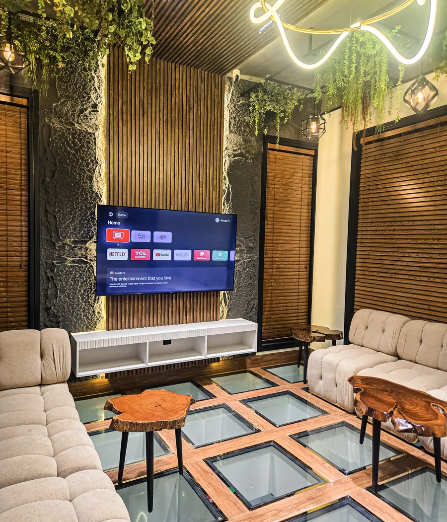 Opulent Social Lounge