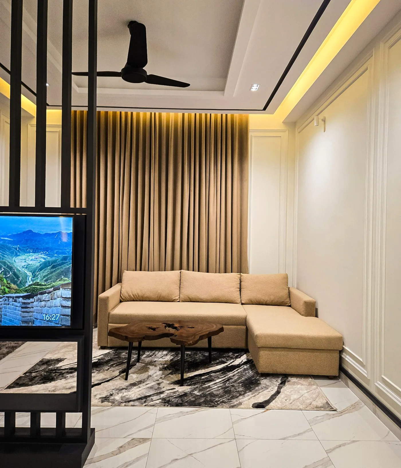 Executive Suite view 4